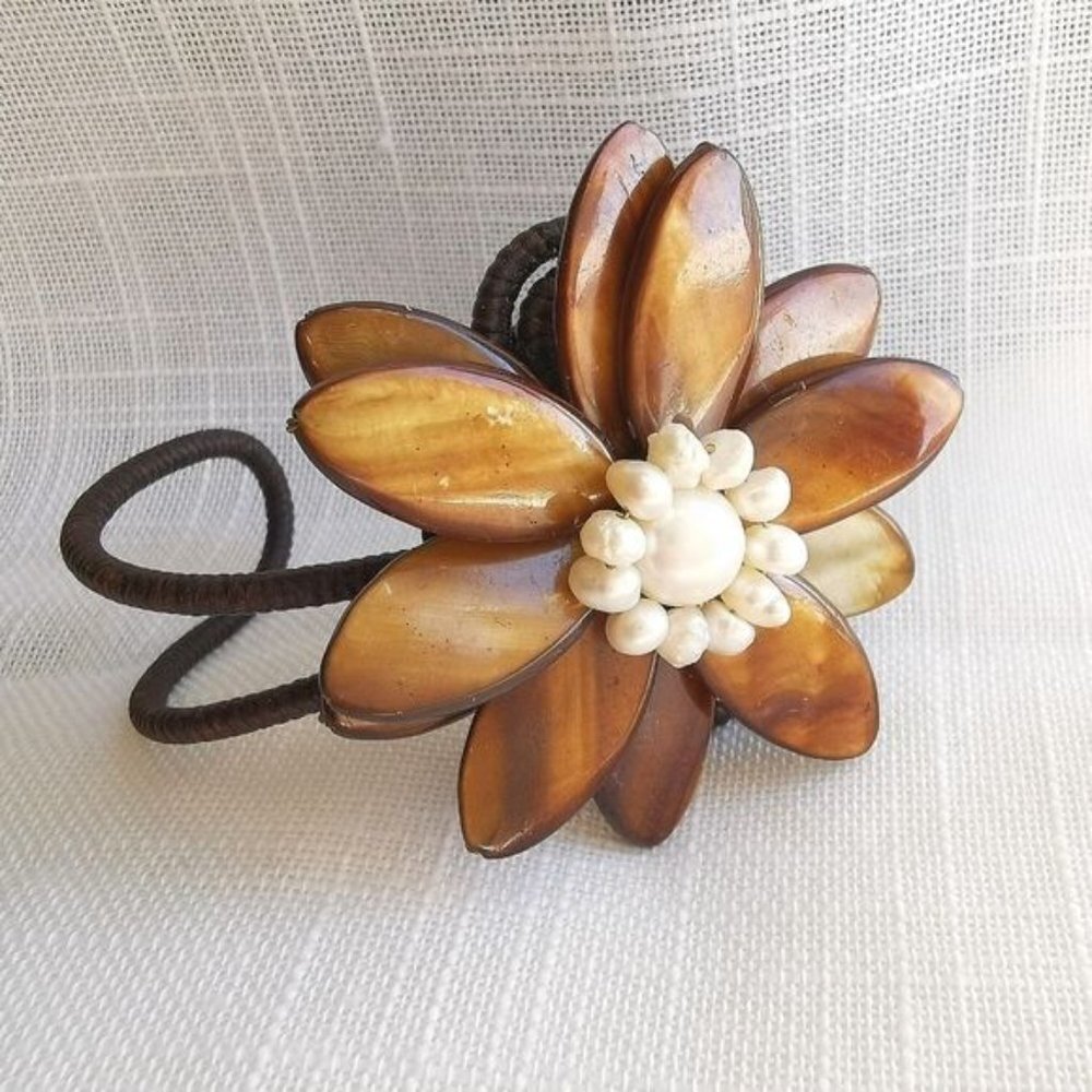 Genuine Shell Freshwater Pearl Flower Cuff Bracelet 34$